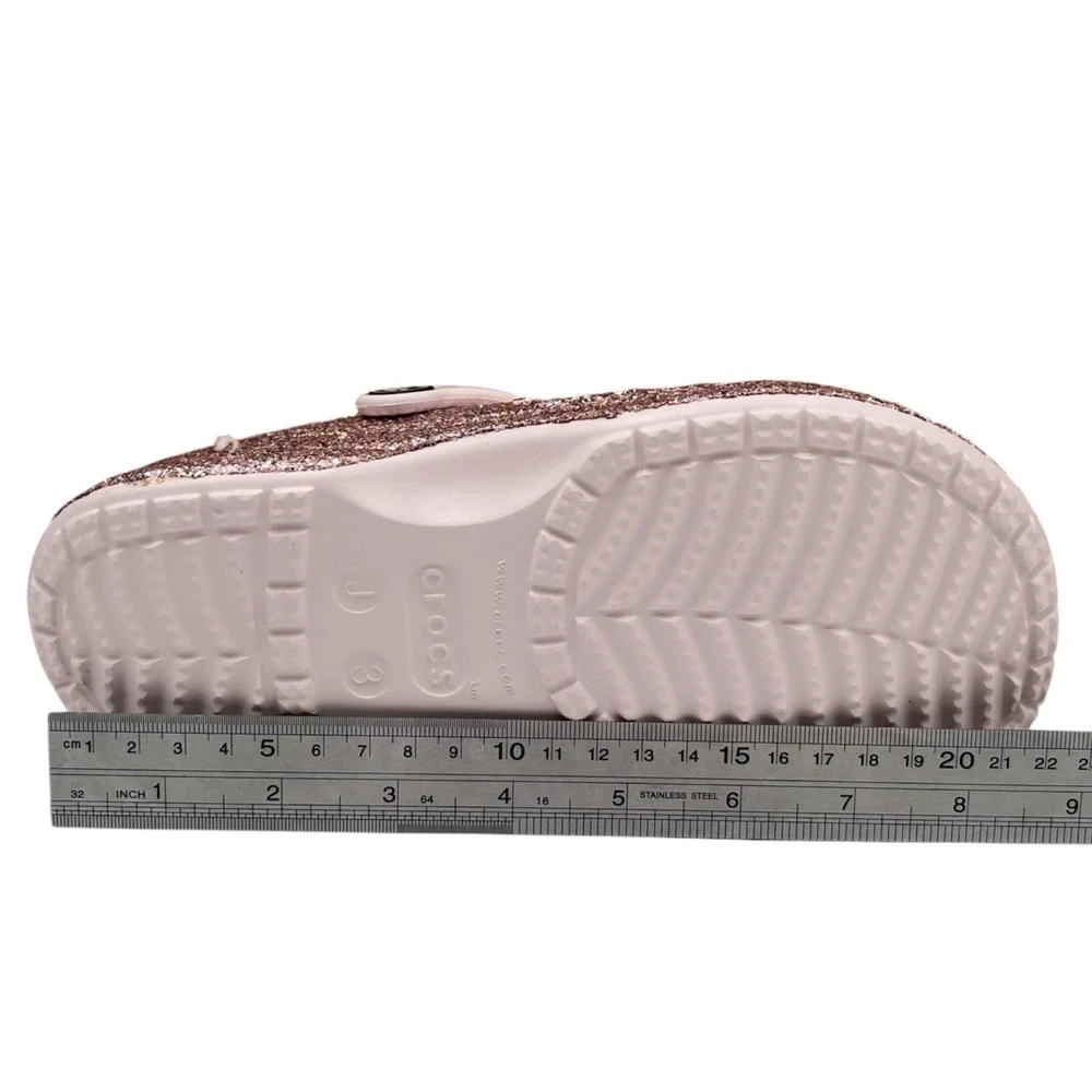 Crocs Big Girls Lined Clogs Size 3 (J3) Barely Pink Glitter  Slip-on Cozy Warm